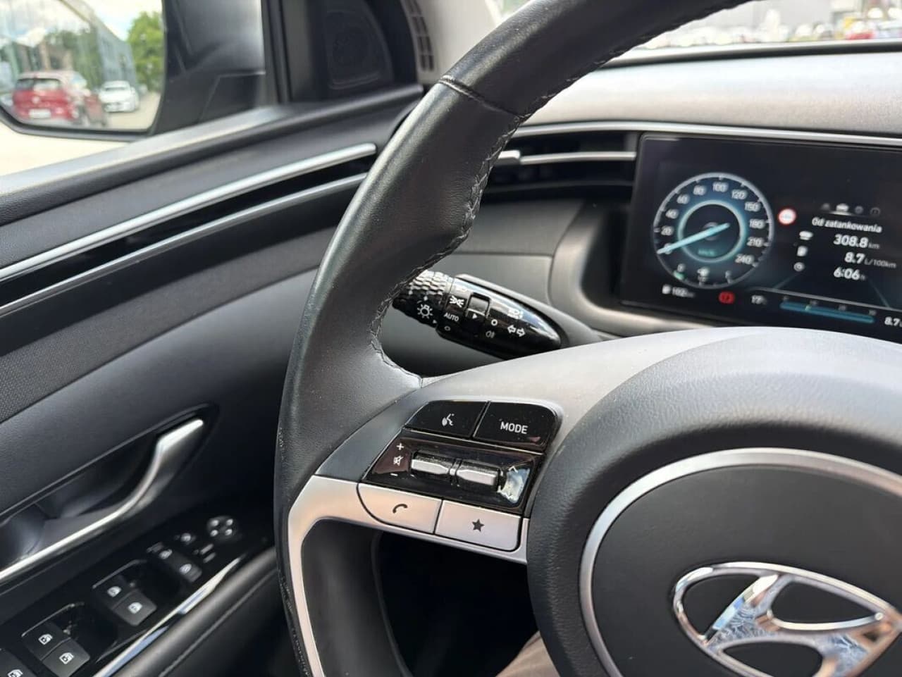 Hyundai Tucson - zdjęcie 8