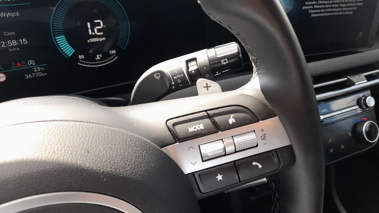 Hyundai Tucson - zdjęcie 17