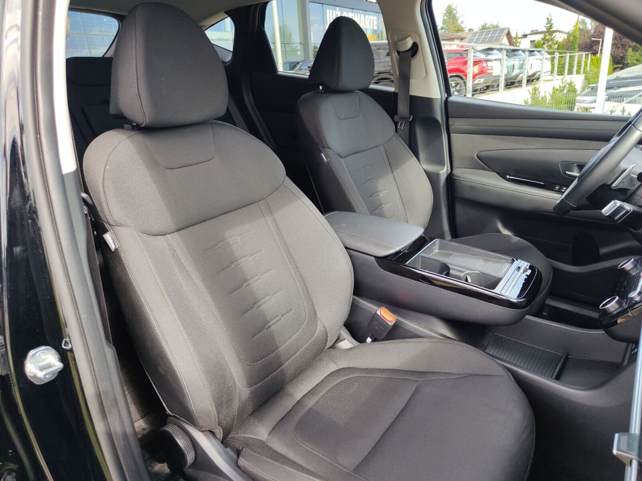 Hyundai Tucson - zdjęcie 16