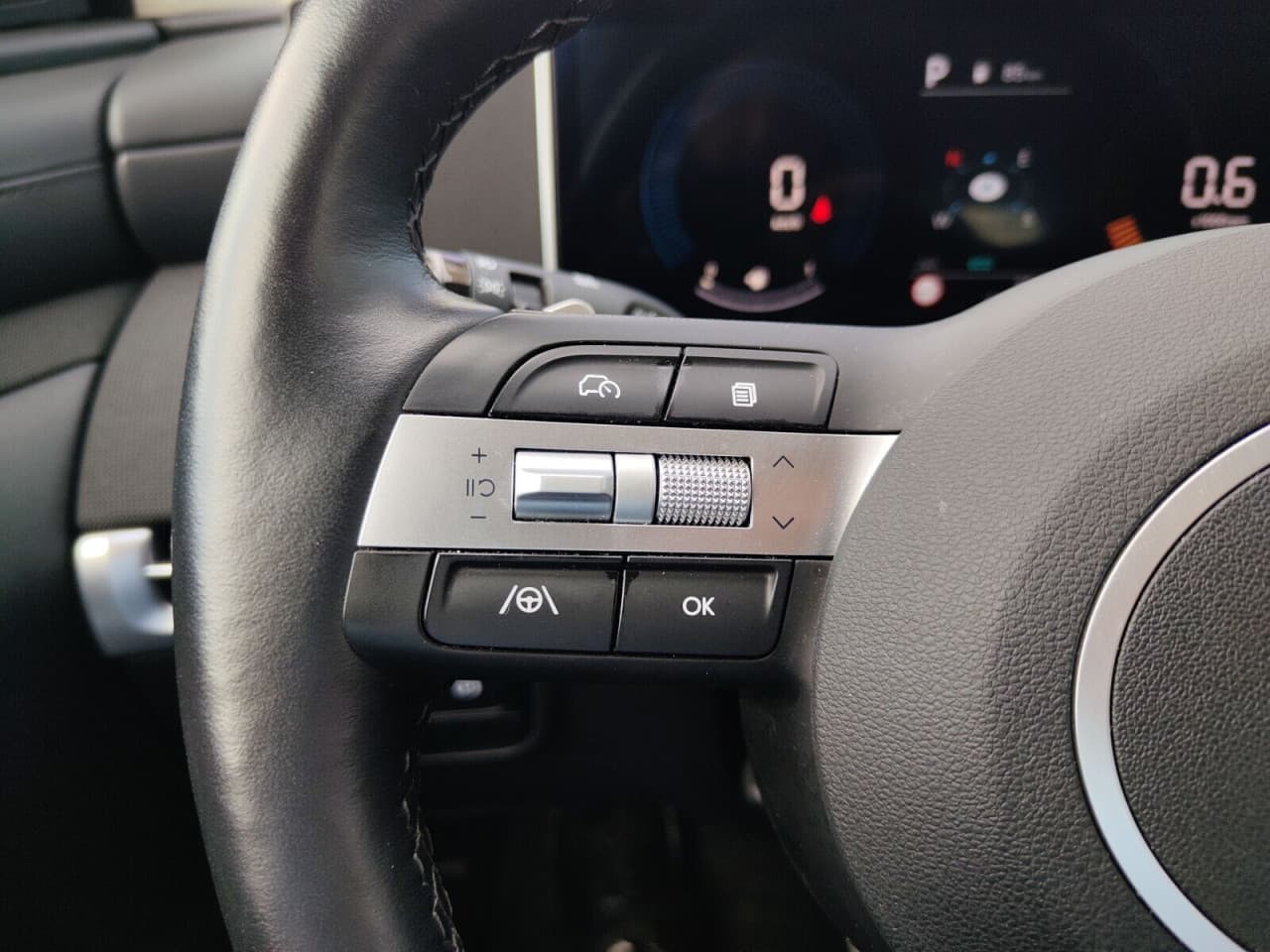 Hyundai Tucson - zdjęcie 20