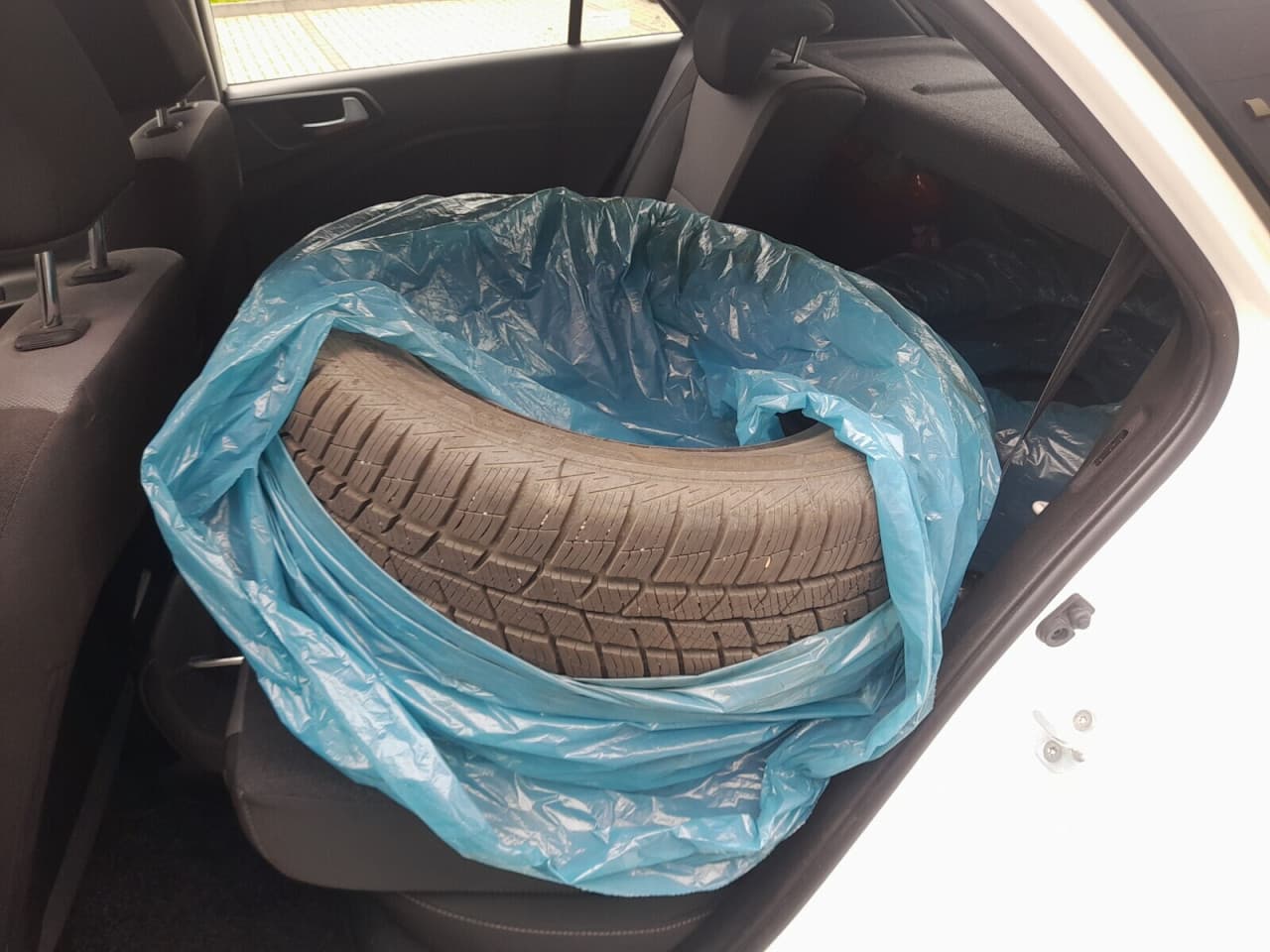 Hyundai i20 - zdjęcie 18