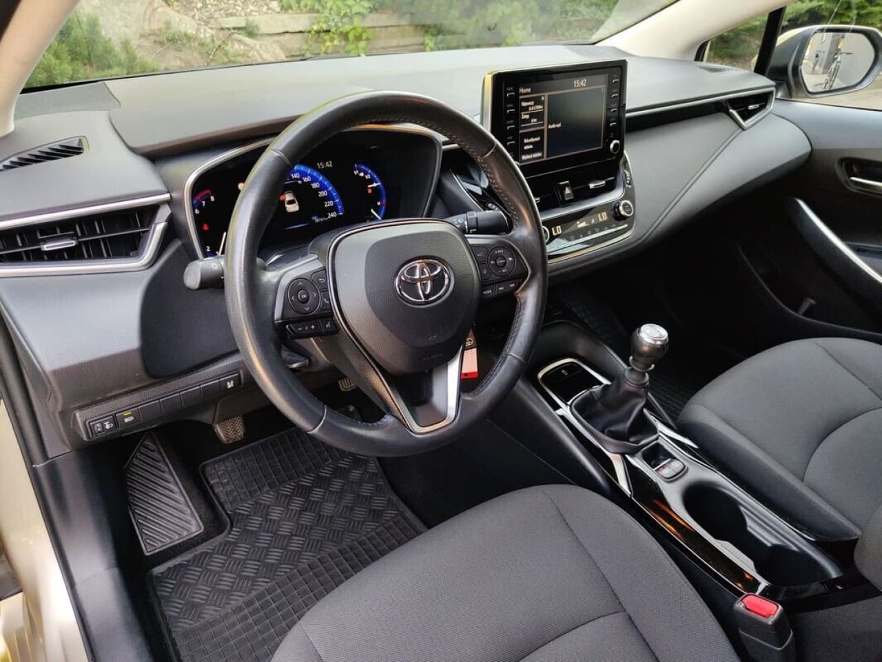 Toyota Corolla - zdjęcie 3