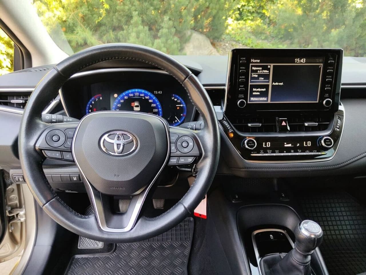 Toyota Corolla - zdjęcie 7