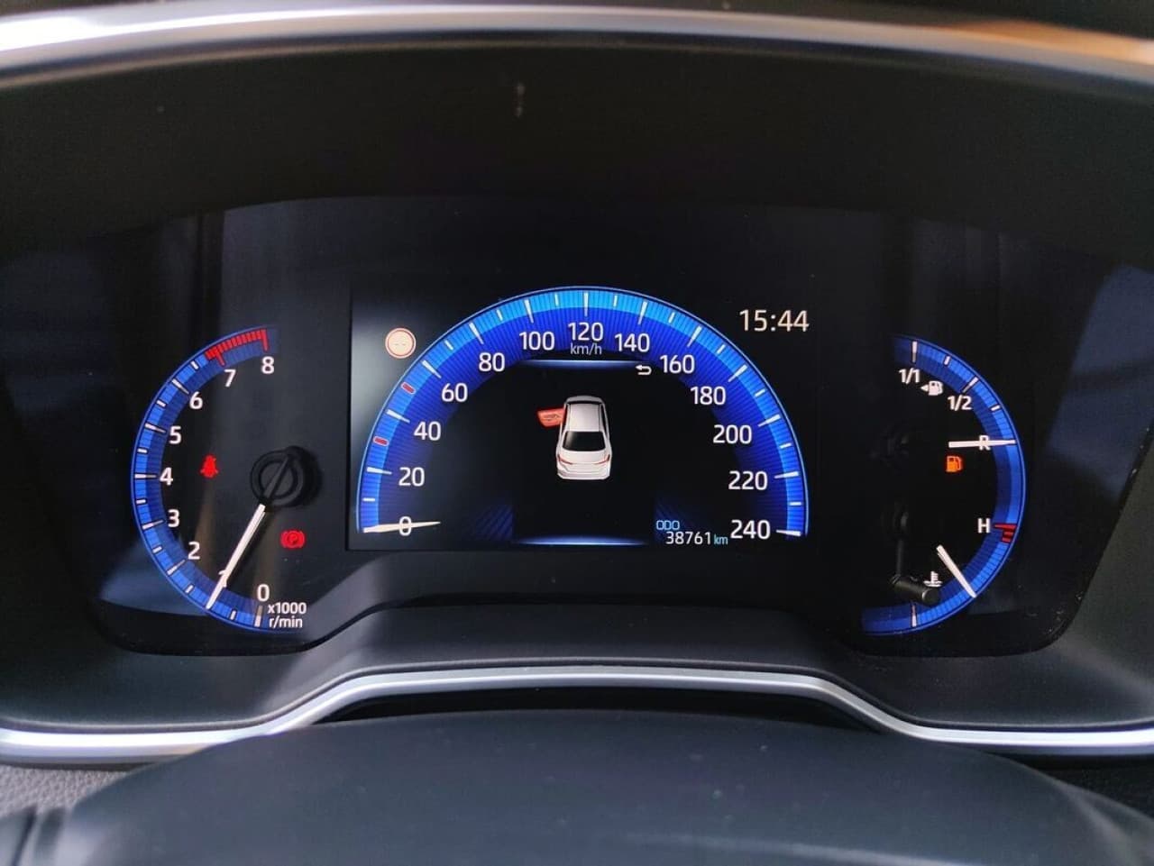 Toyota Corolla - zdjęcie 8