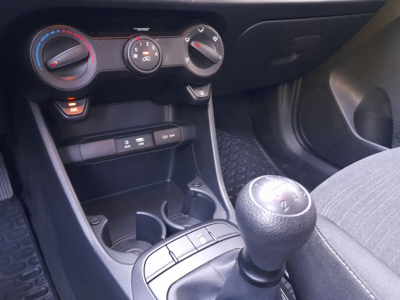 Kia Picanto - zdjęcie 16